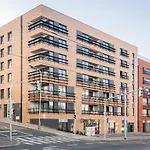 Apartment With Garage & Terrace
