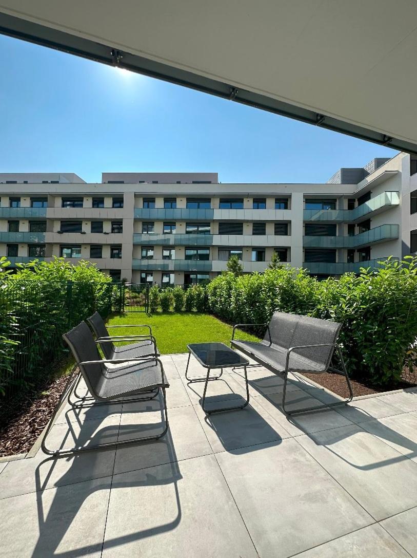 With Garage & Terrace