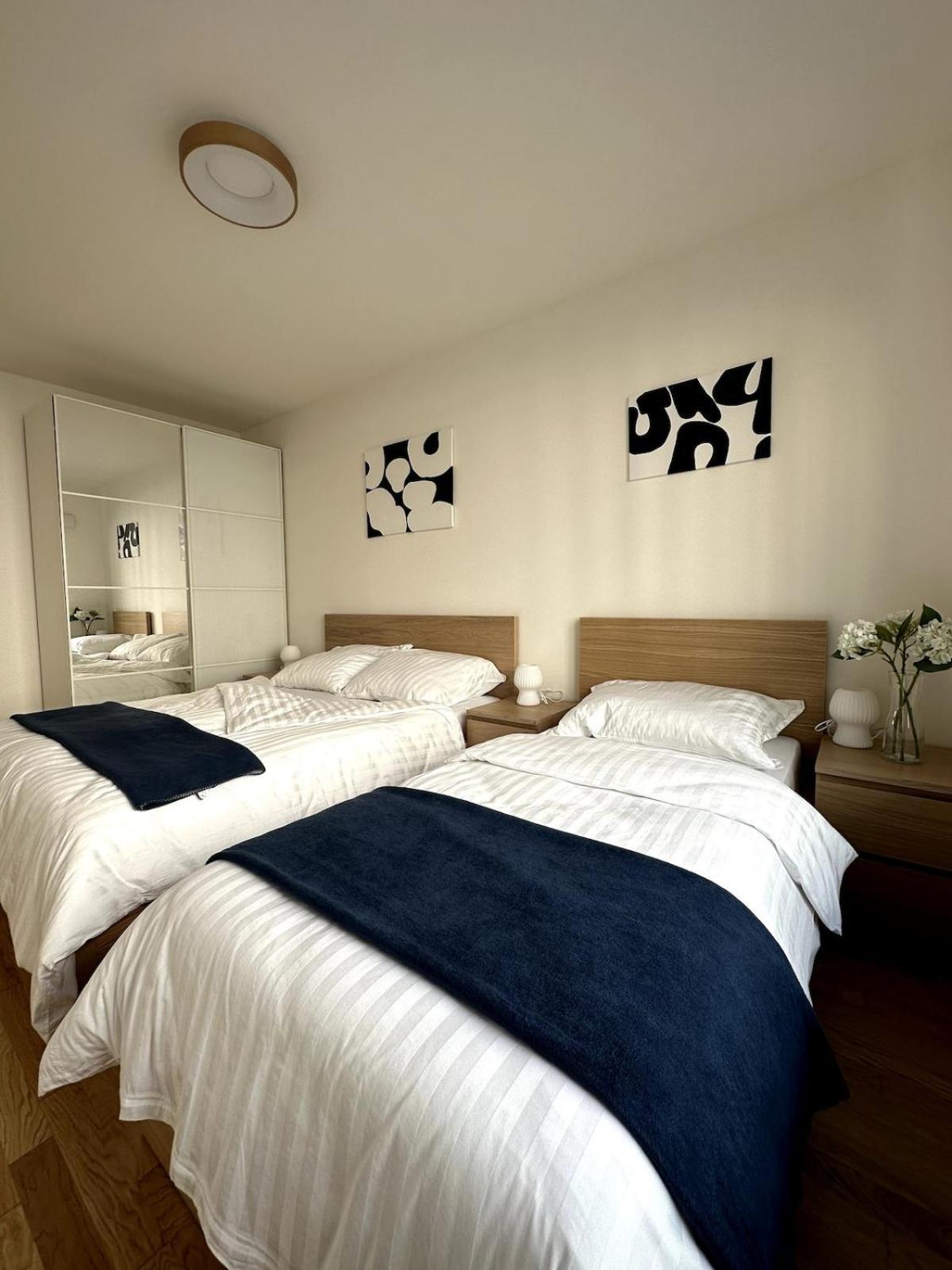 With Garage & Terrace Apartment *