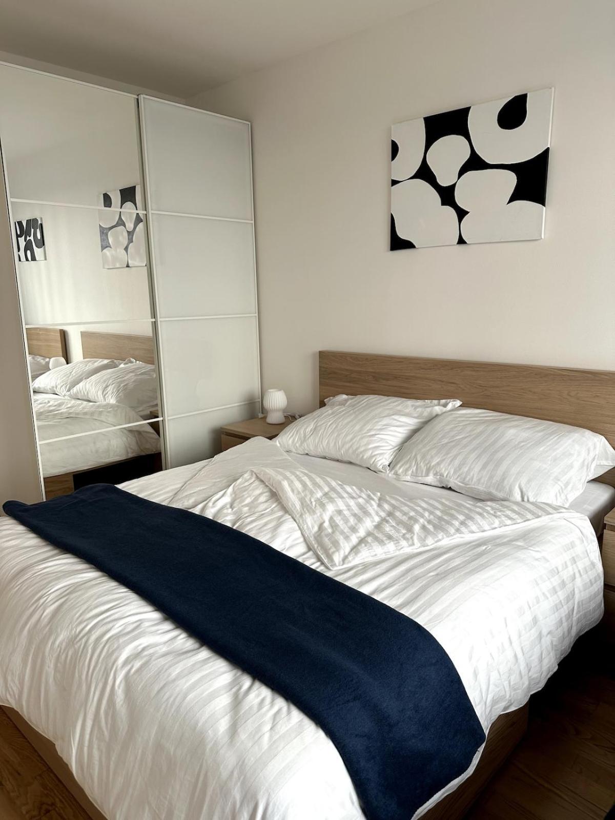 Appartamento With Garage & Terrace Praga