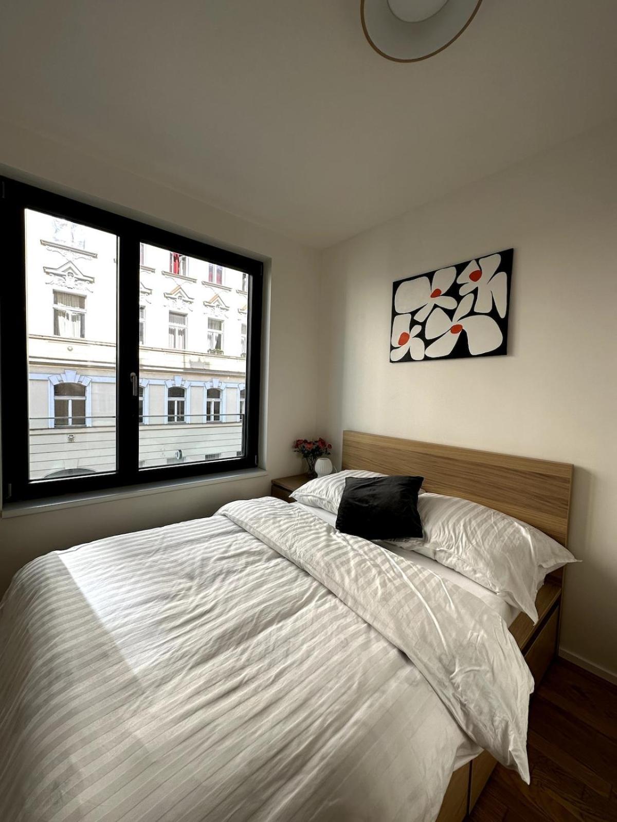 Appartamento With Garage & Terrace Praga